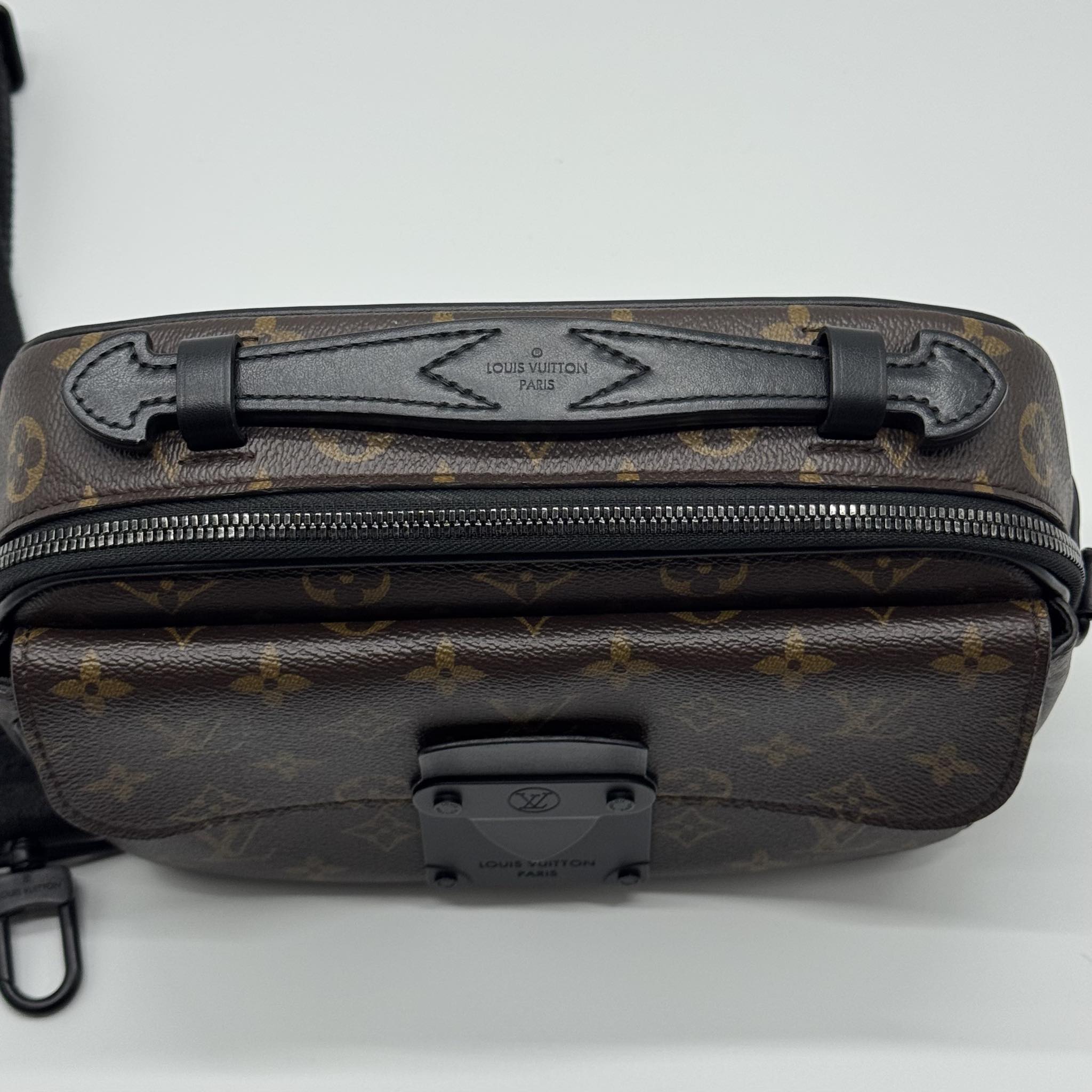 L0uis Vuitt0n Mon0gram Macassar S Lock Messenger Bag Brown