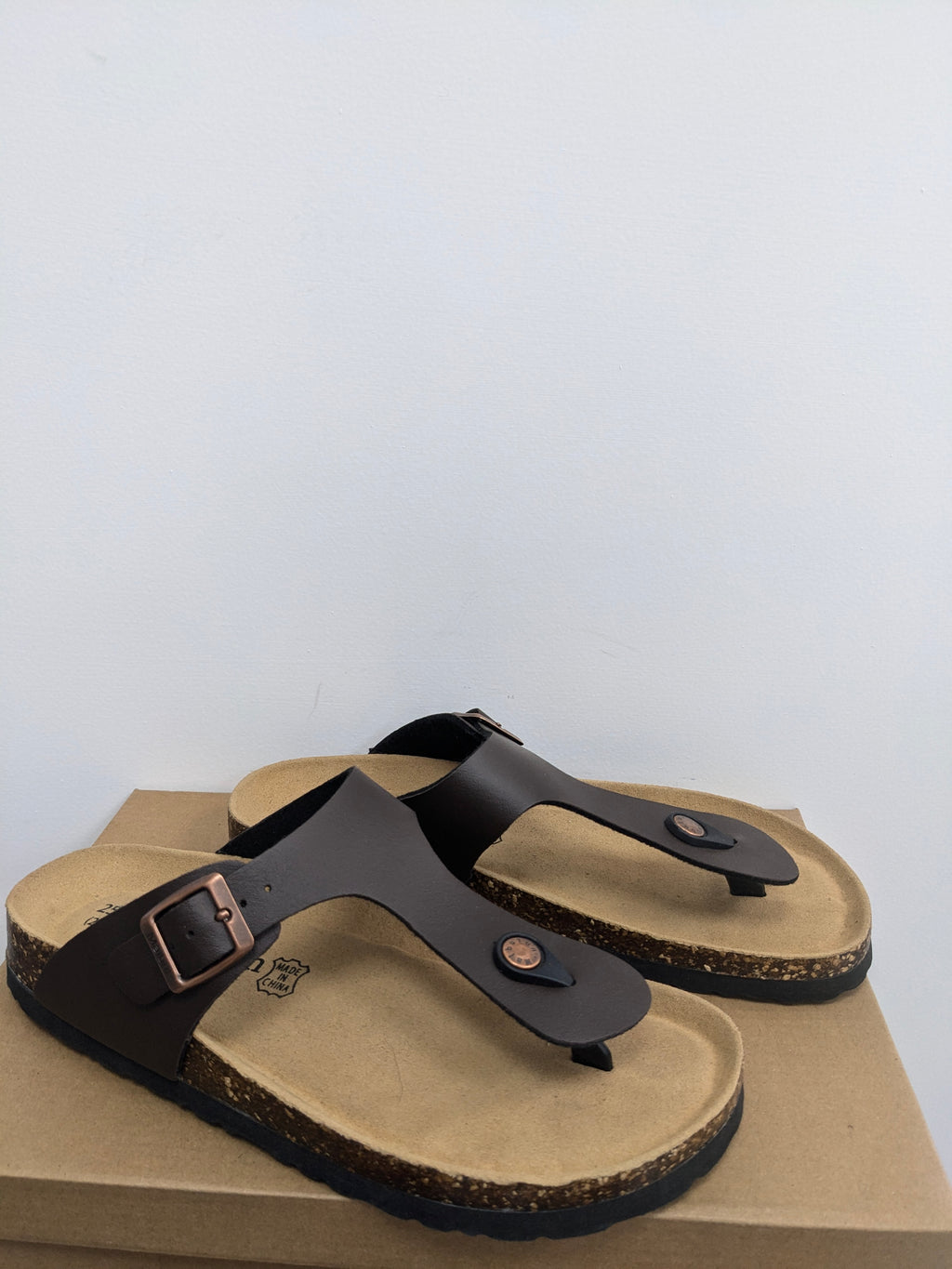 Maibulun | T-Strap Chocolate