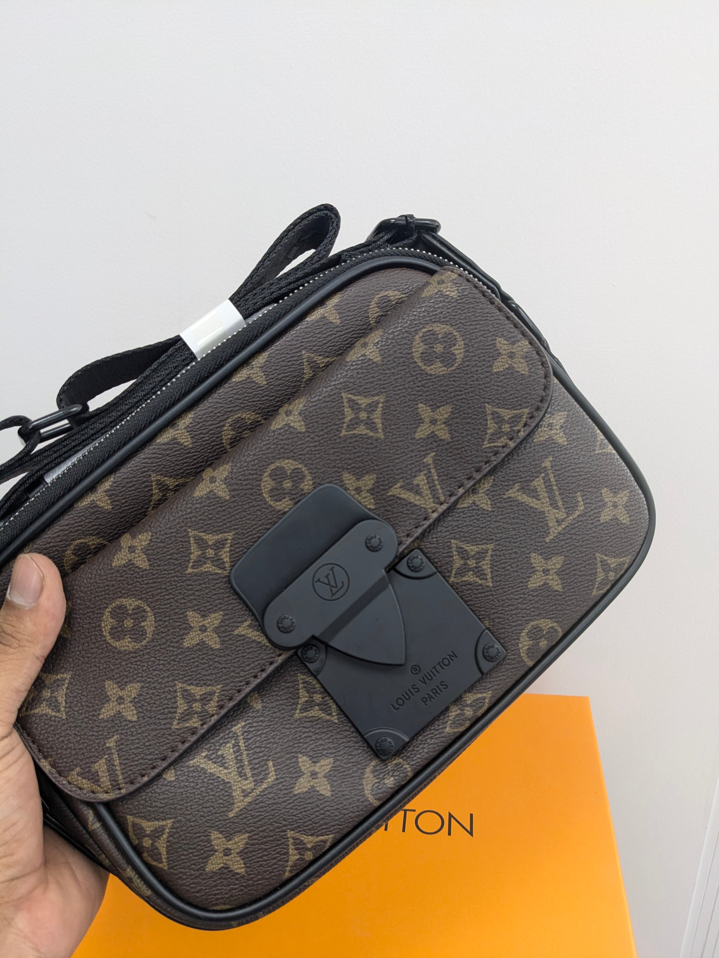 L0uis Vuitt0n Mon0gram Macassar S Lock Messenger Bag Brown