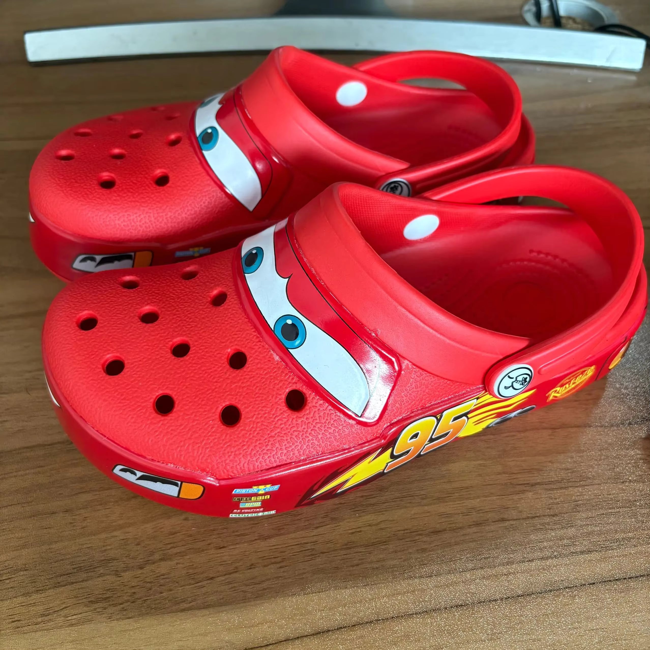 mcQueen Crocs