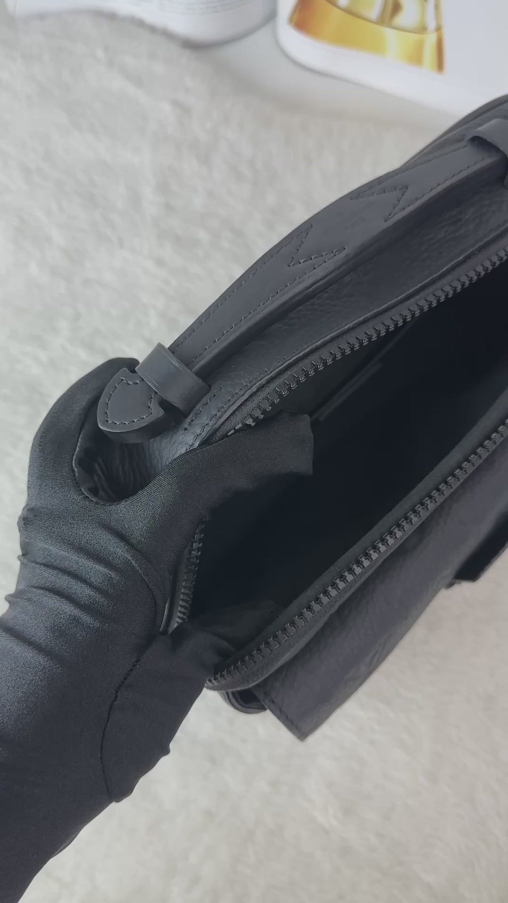 L0uis Vuitt0n Mon0gram Macassar S Lock Messenger Bag Black